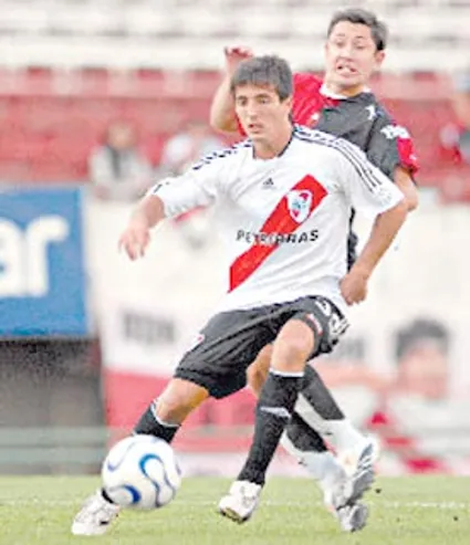 Oliva con los colores de River.