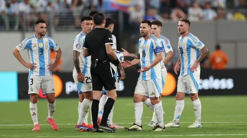 Nicolás González fue duramente cuestionado por los hinchas de Argentina