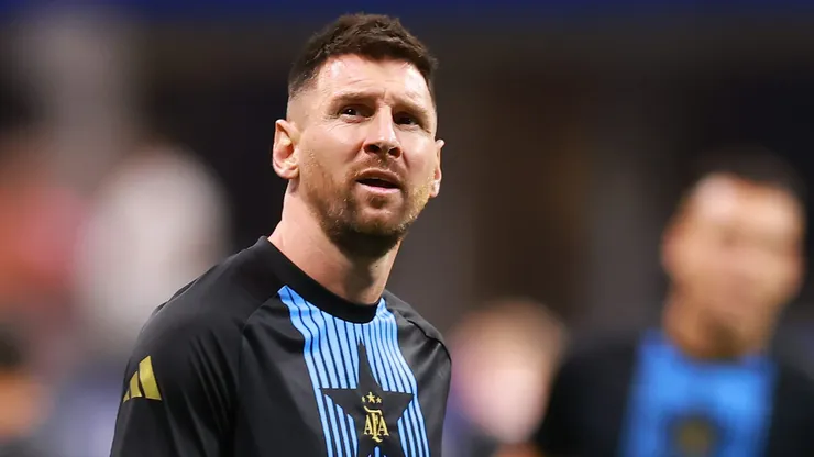 Los hinchas chilenos le dedicaron una canción a Messi.