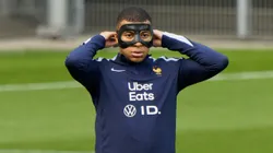 Kylian Mbappé deberá usar máscara durante toda la Eurocopa.