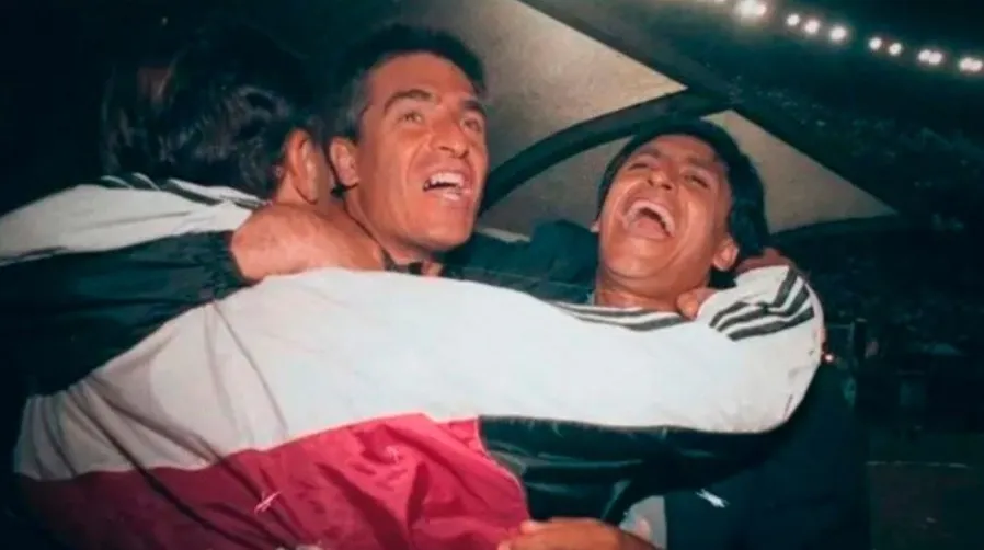 Omar Labruna junto a Ramón Díaz. (Foto: Prensa River).