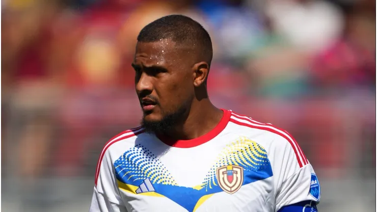 Rondón fue elogiado por su partidazo contra Ecuador tras la polémica ante River