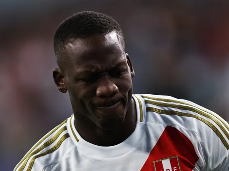 Luis Advíncula salió lesionado en Perú vs. Chile
