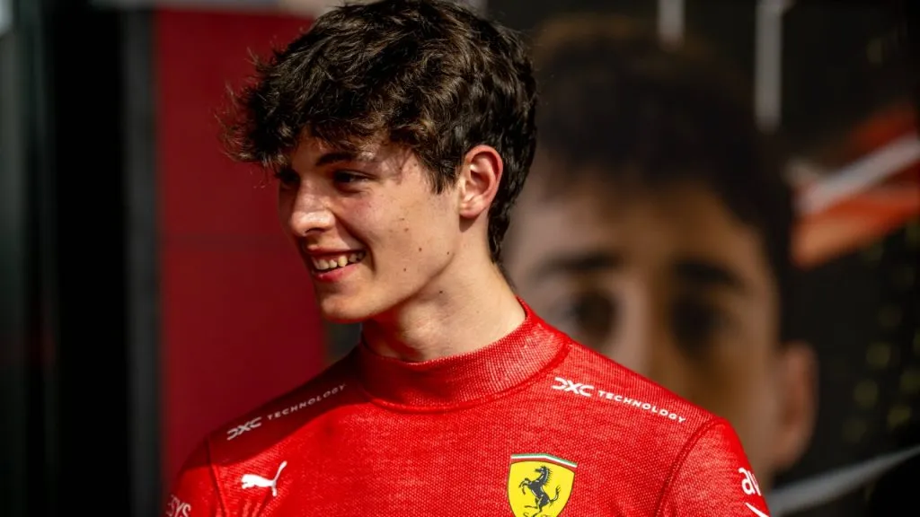 Oliver Bearman, piloto de la academia Ferrari, que pasará a Haas (IMAGO / Michael Potts).