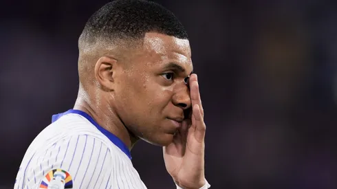 La nueva máscara que usará Mbappé por el resto de la Eurocopa 2024