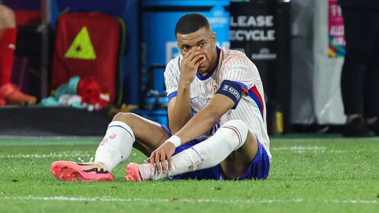 Revelan qué les dijo Kylian Mbappé a sus compañeros de Francia tras su fractura de nariz