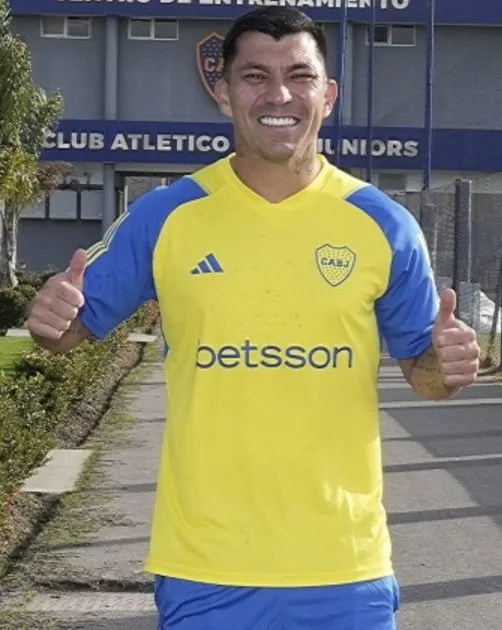 Medel podría ser titular ante Almirante Brown.