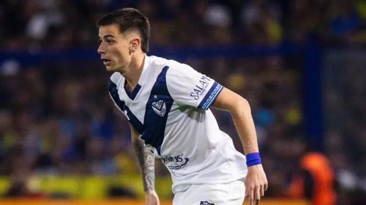 Valentín Gómez con la camiseta de Vélez.