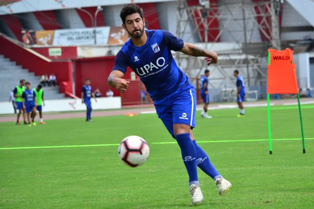 Etchemaite en el fútbol peruano.