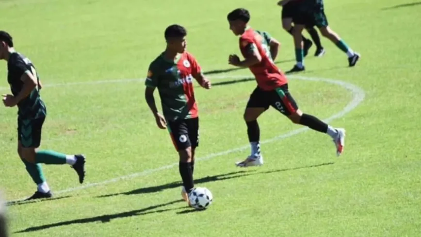 AJ jugando en el fútbol argentino. (Imagen: Club San Jorge)