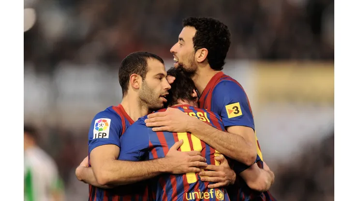 Javier Mascherano junto a Lionel Messi y Sergio Busquets en Barcelona (Getty Images)