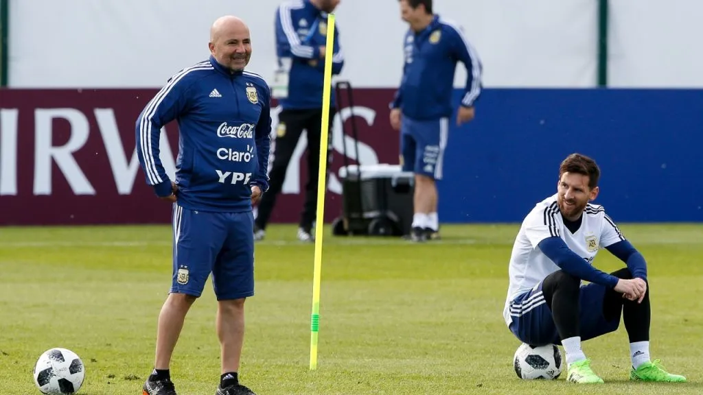 Jorge Sampaoli y Lionel Messi, en la Selección Argentina (Gabriel Rossi/Getty Images).