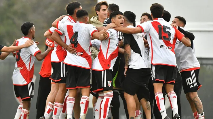 Alexis González milita en la Reserva de River.