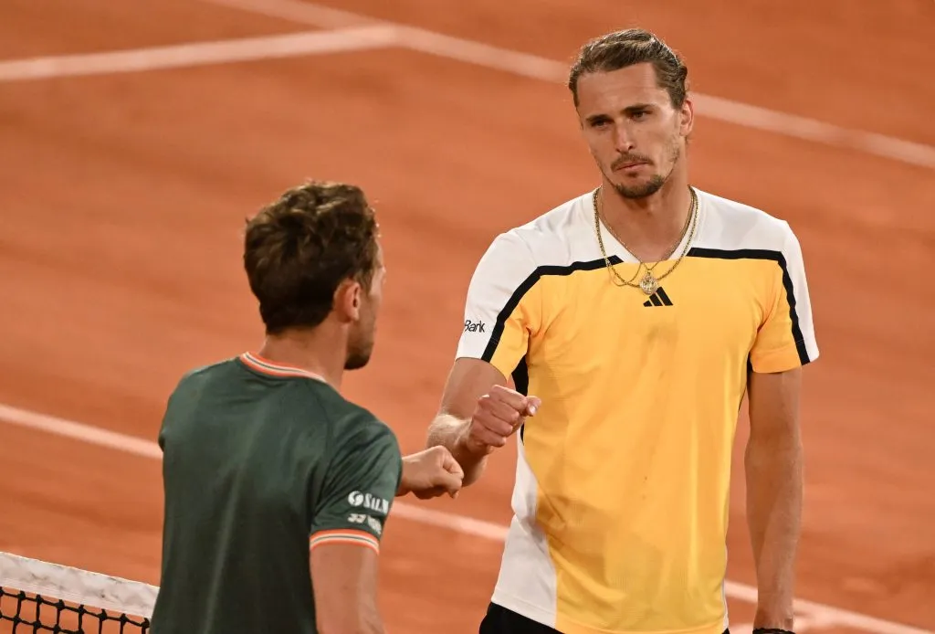 El saludo en la red entre Ruud y Zverev. (Foto: IMAGO).