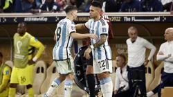 La 9 de la Selección Argentina, entre los dos cracks (IMAGO).