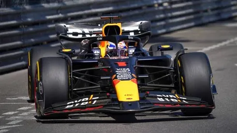 Max Verstappen sigue liderando, pero con menos diferencia.