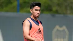 Apareció un pasacalle para Pol Fernández en la puerta de Boca Predio