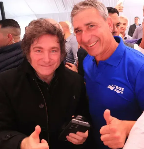 Milei junto a Abbondanzieri. (Foto: @AgenciaelVigia)