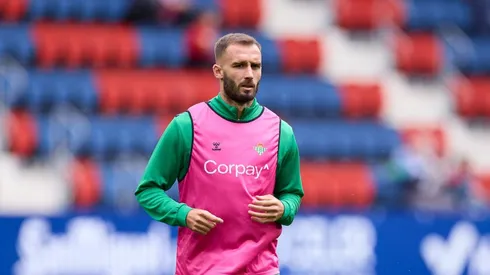 En Betis aseguran no haber recibido oferta de River por el defensor.