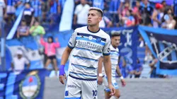 Adrián Fernández con la camiseta del Candombero.