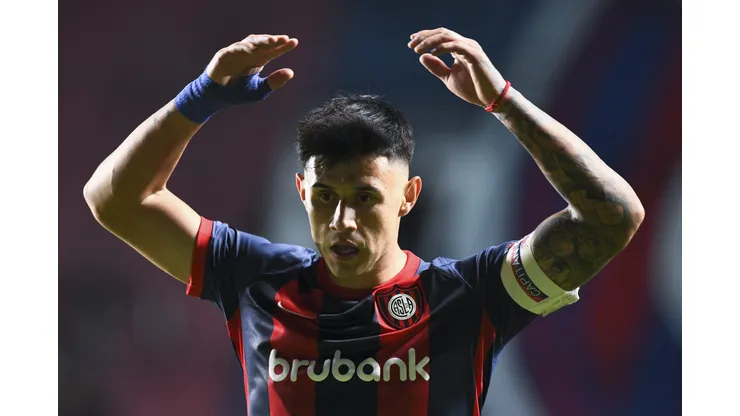 El delantero está en el radar de River, pero espera ofertas fuera de Argentina.