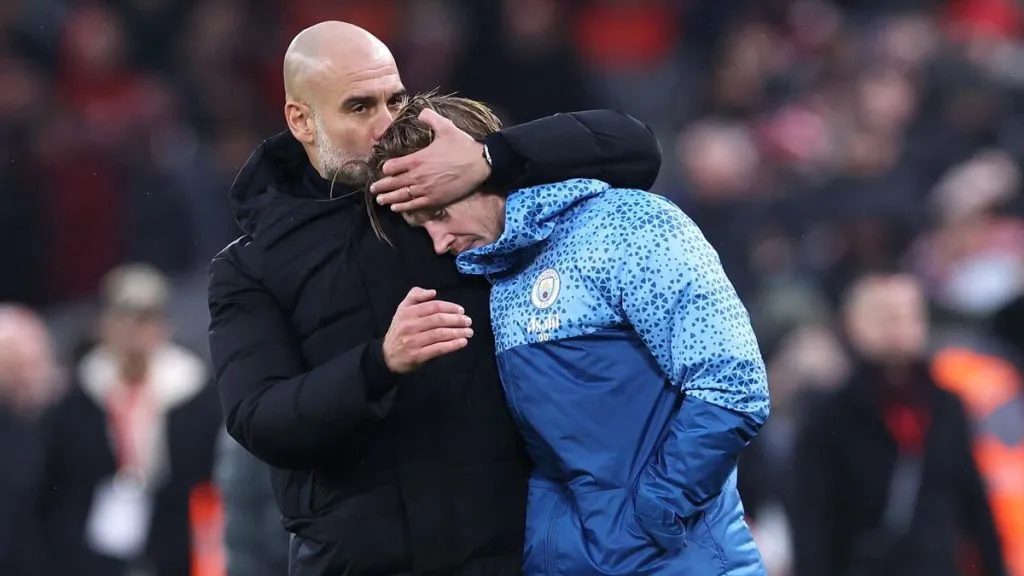 Guardiola y De Bruyne podrían irse al mismo tiempo del Manchester City.