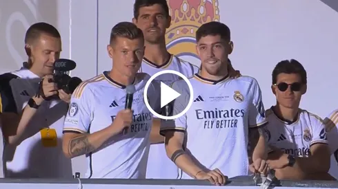 El gesto de Kroos con Valverde.