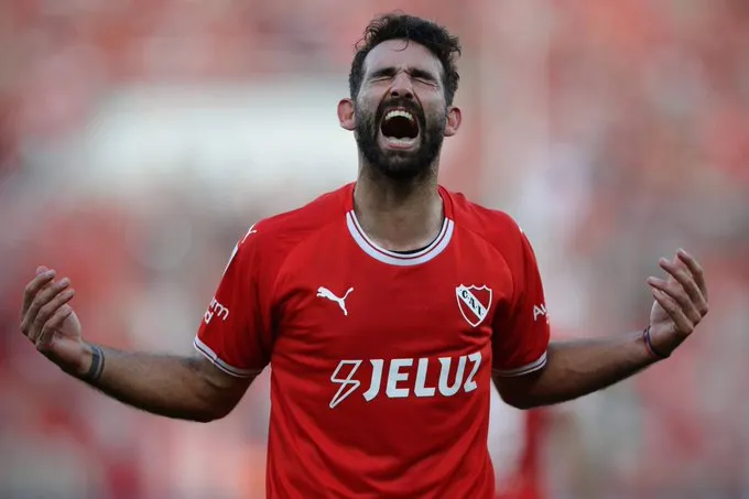 Cauteruccio se vinculó a Sporting de Cristal teniendo contrato vigente con Independiente.