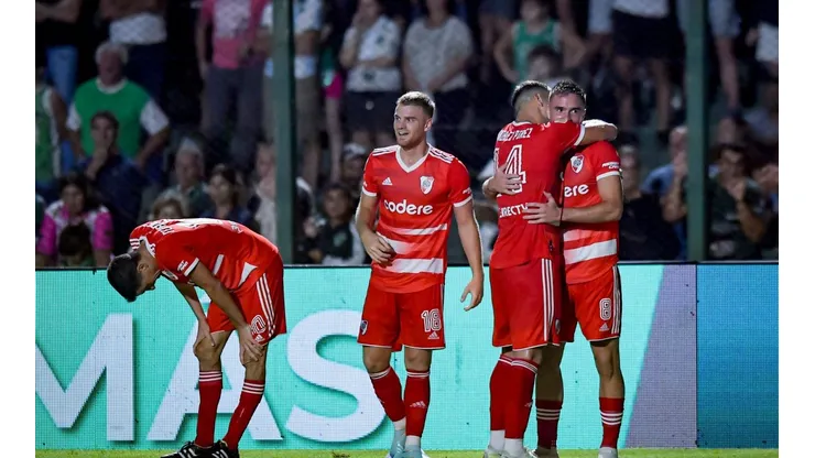 Triunfo y punta: River se llevó una alegría doble de Junín tras vencer a Sarmiento