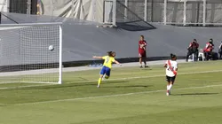 Amancay Urbani marcó el primer gol de la historia del fútbol femenino en el Monumental.