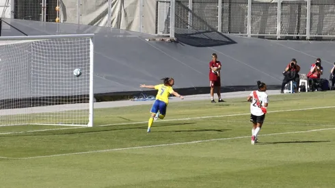 Amancay Urbani marcó el primer gol de la historia del fútbol femenino en el Monumental.
