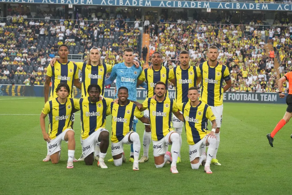 El Fenerbahce de Mourinho cuenta con figuras como Edin Dzeko, Dusan Tadic, Fred, Saint-Maximin, Kadioglu y Tosun. IMAGO