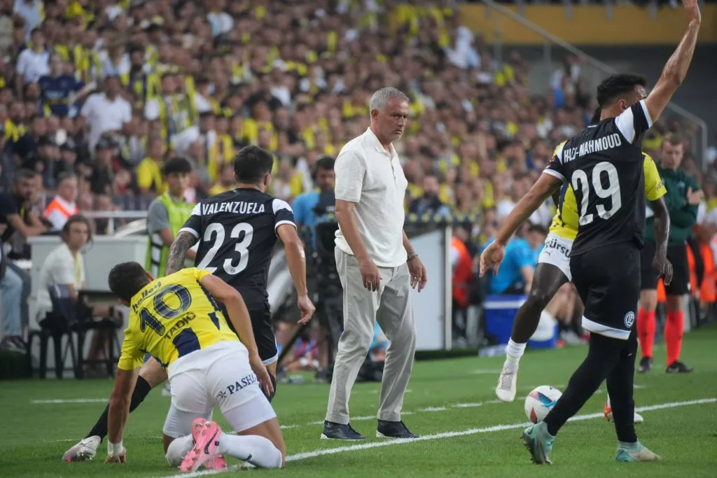 Mourinho quiere llevar al Fenerbahce a la fase principal de Champions League.