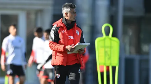 Escudero, con dudas: la posible formación de River vs. Unión