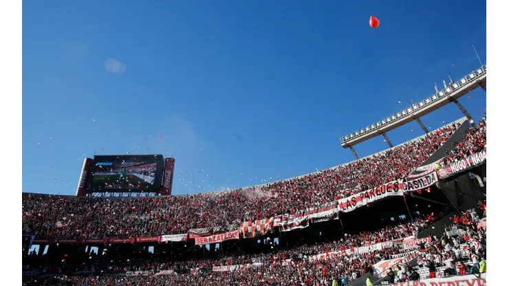 El Monumental espera por el "Superclásico" entre River y Boca.