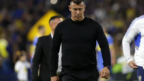 Se fracturó: Almirón lo tenía en cuenta y será baja para Boca por seis meses