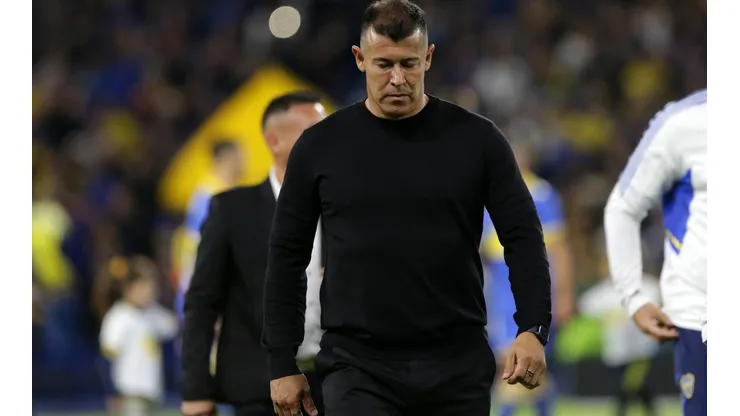 Se fracturó: Almirón lo tenía en cuenta y será baja para Boca por seis meses