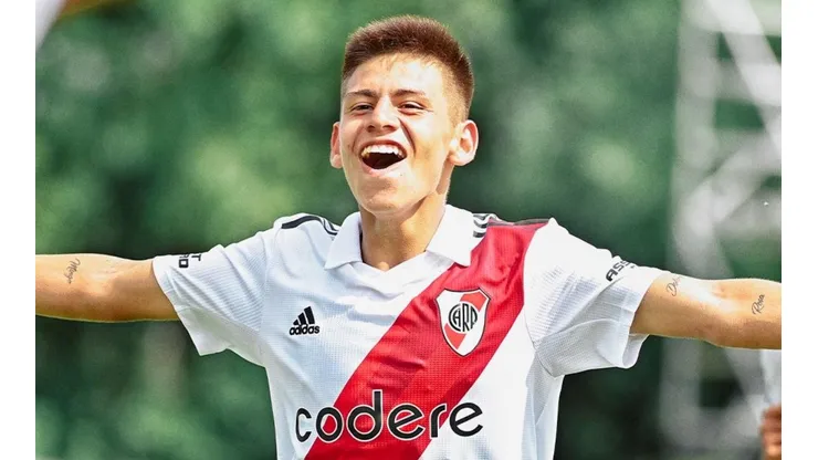 Revuelo en redes sociales: ¿Echeverri podría debutar ante Boca?
