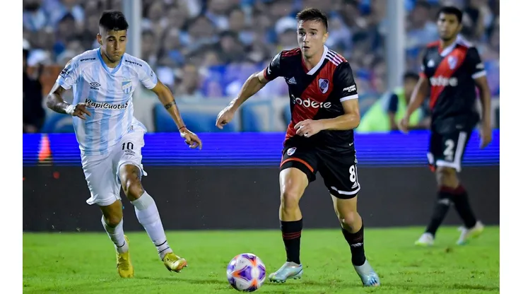 River no lo mereció y con uno menos empató ante Atlético Tucumán
