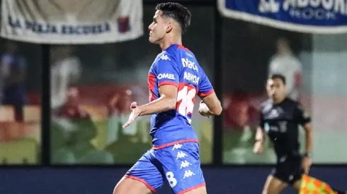 El festejo de Blas Armoa en el gol de la victoria.