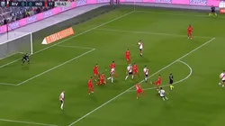 Esequiel Barco sacó un remate infernal.