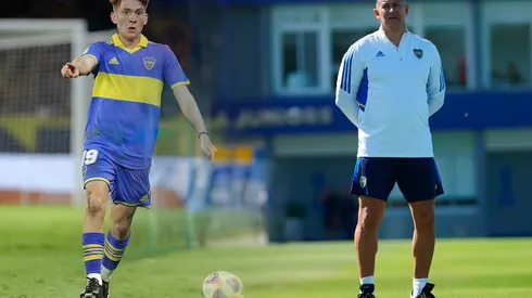 "Tiene en mente que...": el plan de Almirón para convertir a Barco en el jugador más importante de Boca