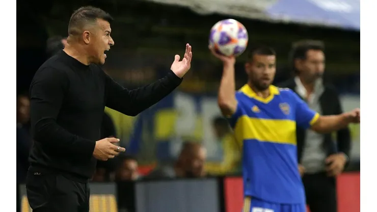 ¿Un pibe más para la defensa de Boca? El juvenil que llamó la atención de Almirón