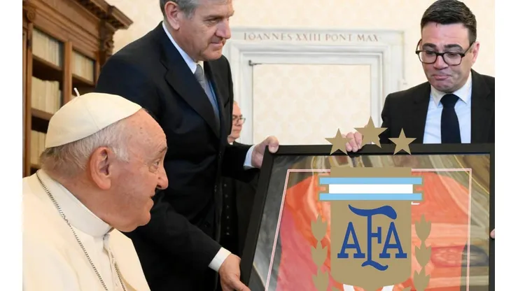 El Papa Francisco recibió el regalo de un campeón del mundo con Argentina