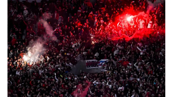 "Hay que moverlo con una grúa": los hinchas se la agarraron con un jugador de River