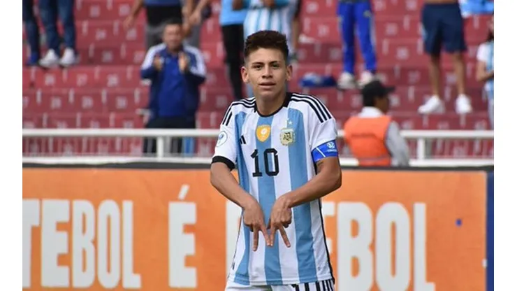 Un viejo conocido de la Selección Argentina recomendó al Diablito Echeverri no jugar el Mundial Sub 20