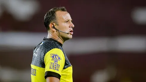 Darío Herrera explicó la decisión arbitral.