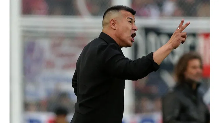 Jorge Almirón encontró en un ex Boca a su primer detractor