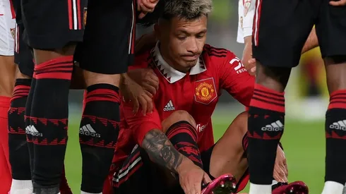 Lisandro Martínez preocupó a todos al salir lastimado.