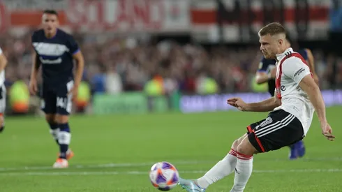 VIDEO | Soberbia definición: River abrió el marcador ante Gimnasia por un golazo de Beltrán